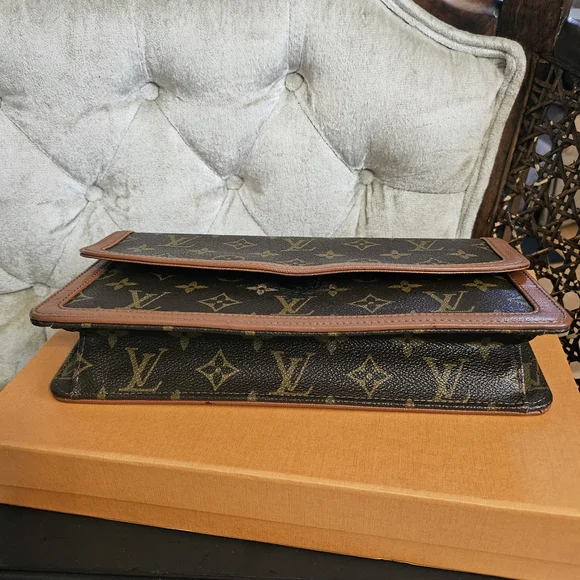 Louis Vuitton Cognac and Dark Brown Wallet - Picture 3 of 16